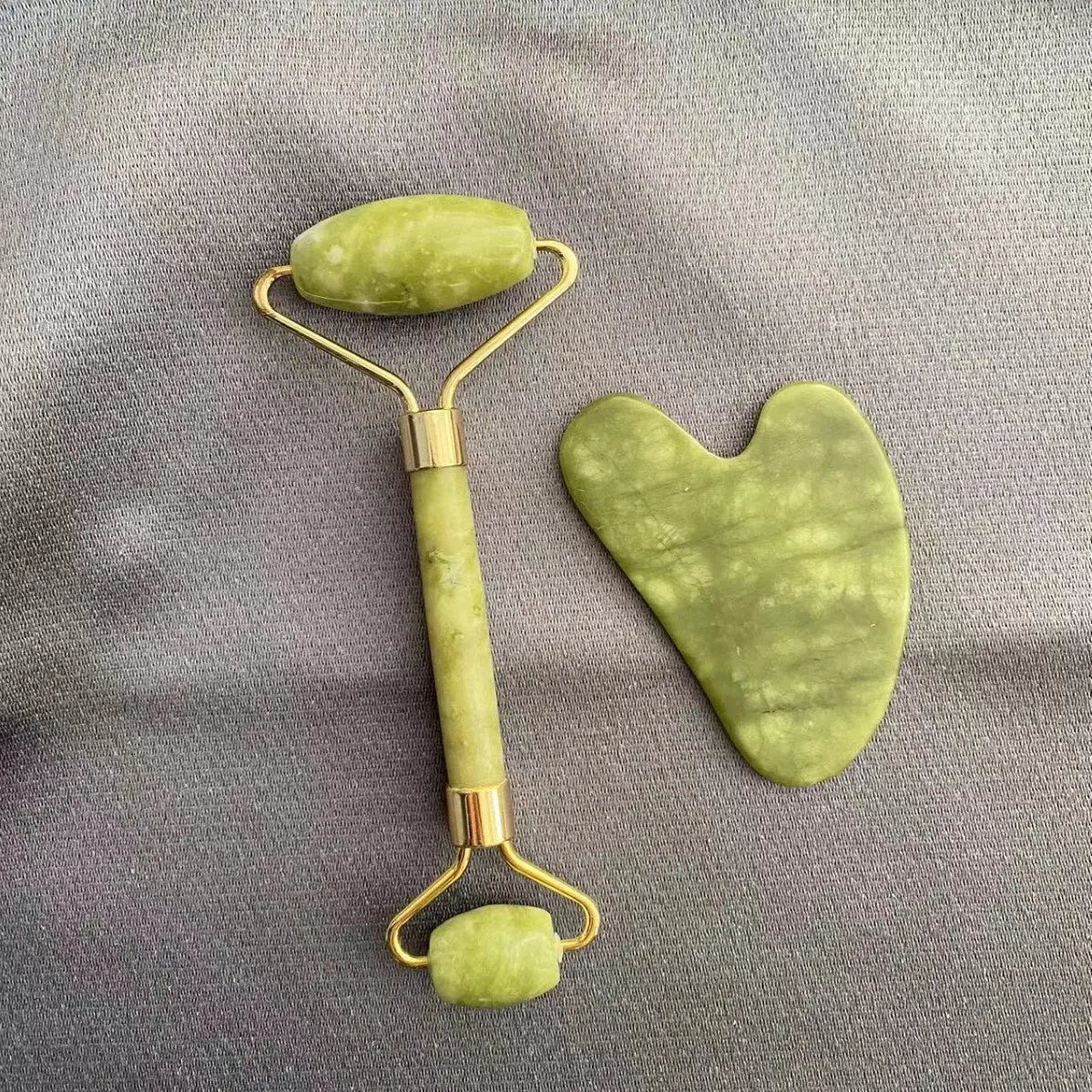 Yeşim Doğal Sha Yüz Masaj Taşı - lumiafemme